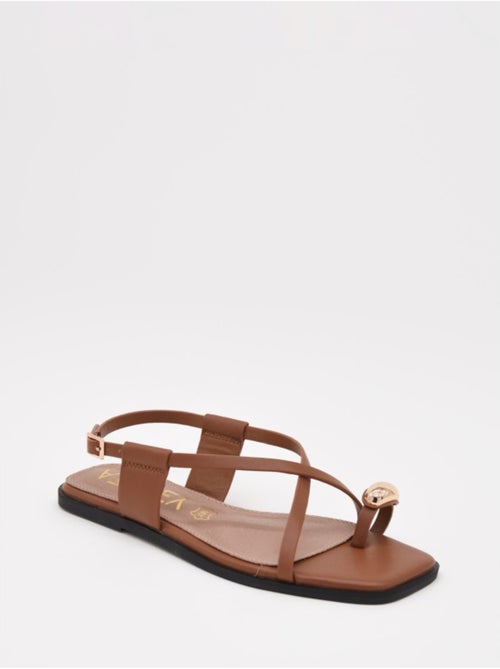 Sandalia Plano Sintetico Montevita - Kiabi Sandalia Plano Sintetico Montevita - Kiabi