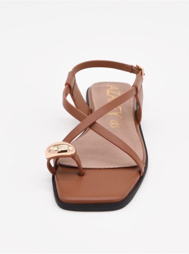 Sandalia Plano Sintetico Montevita Camel - Kiabi