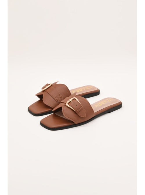 Sandalia Plano Sintetico Montevita - Kiabi Sandalia Plano Sintetico Montevita - Kiabi