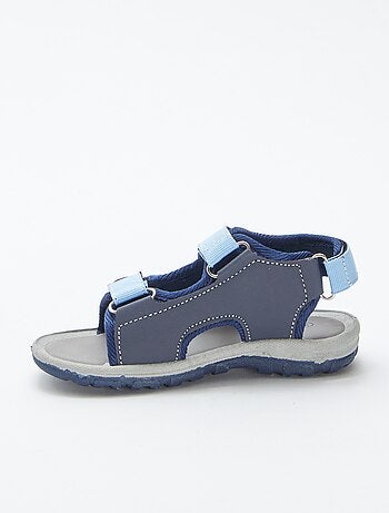 Sandalias abiertas con velcros