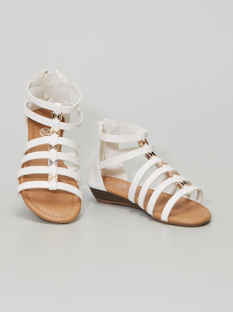 Sandalias altas con detalles dorados blanco - Kiabi