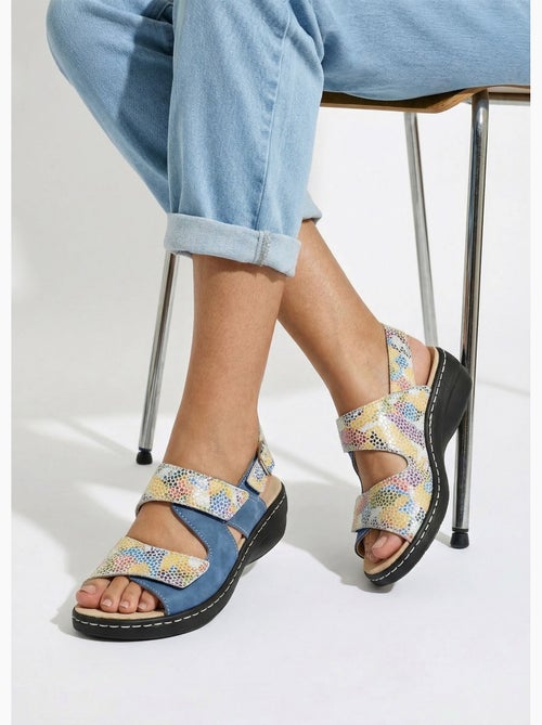 Sandalias anchas de piel - Afibel - Kiabi