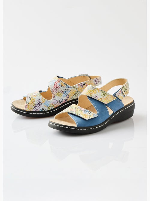 Sandalias anchas de piel - Afibel - Kiabi