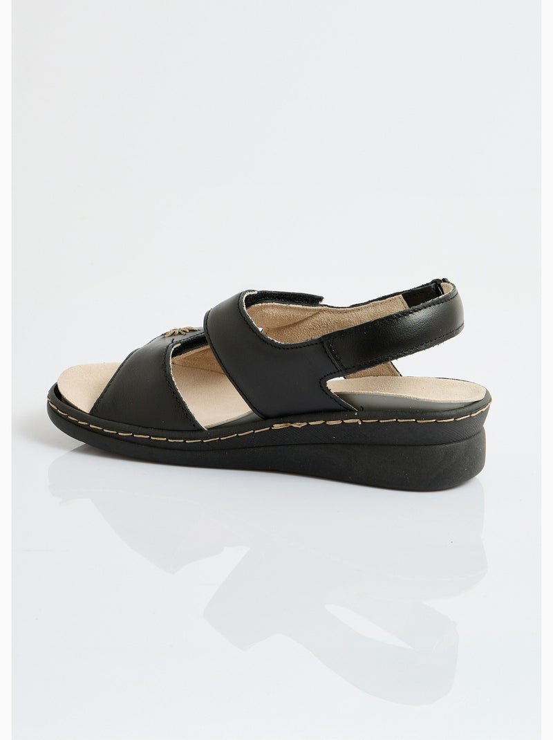 Sandalias anchas de piel bordadas - Afibel Negro - Kiabi