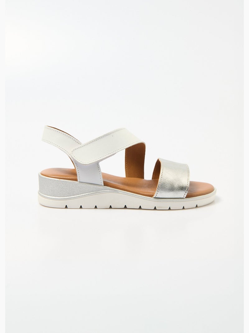 Sandalias anchas de piel con cuña rayada - Afibel Blanco - Kiabi