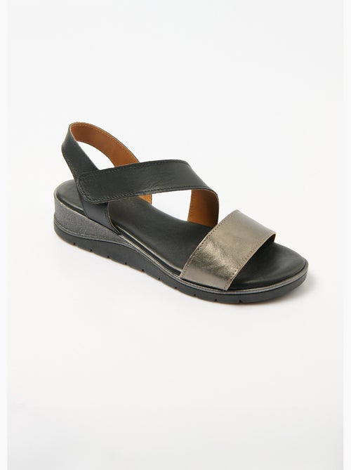 Sandalias anchas de piel con cuña rayada - Afibel - Kiabi