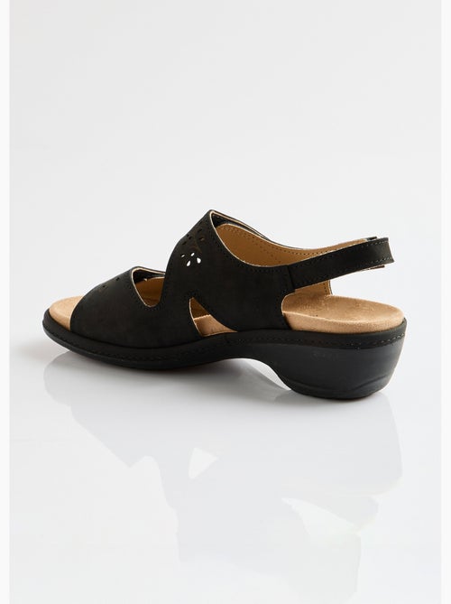 Sandalias anchas de piel con tiras de velcro. - Afibel - Kiabi