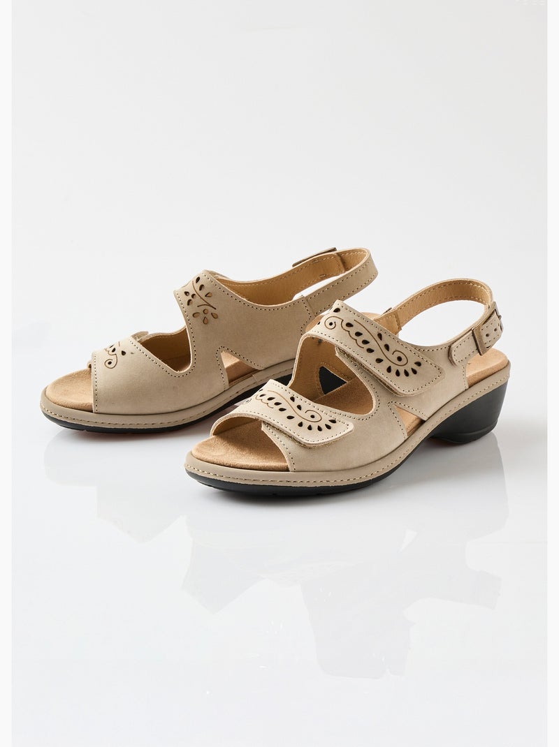 Sandalias anchas de piel con tiras de velcro. - Afibel Taupe - Kiabi