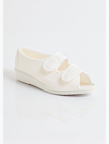 Sandalias anchas y cómodas con puntera abierta - Afibel