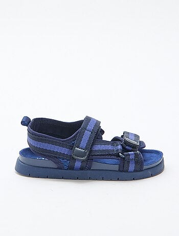 Sandalias azules con velcro