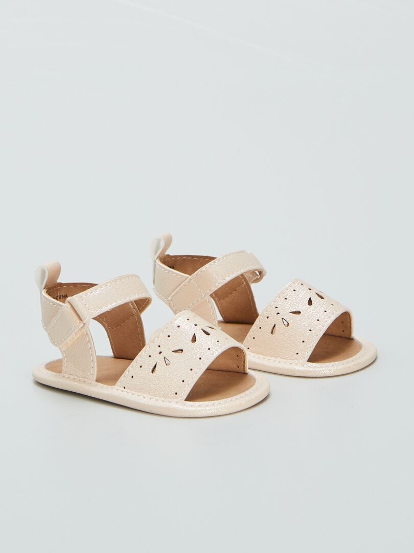 Sandalias caladas con velcro BEIGE - Kiabi