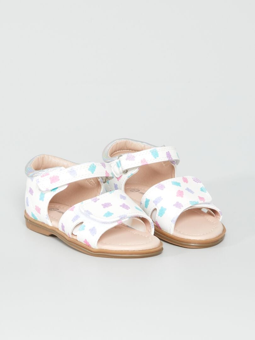 Sandalias cerradas con velcro BLANCO - Kiabi