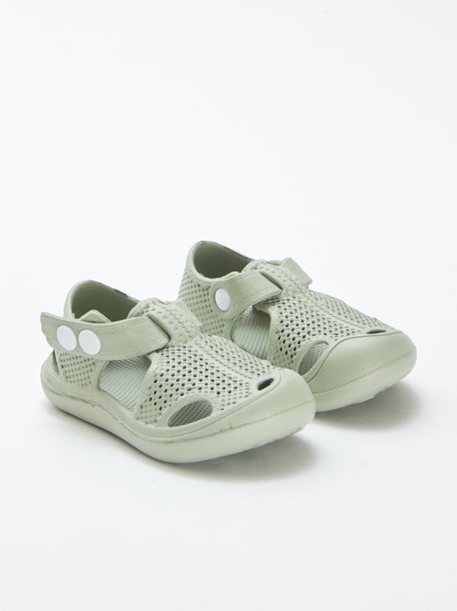 Sandalias cerradas de plástico moldeado - Kiabi