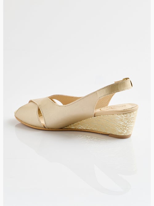 Sandalias cómodas de piel con punta abierta - Afibel - Kiabi