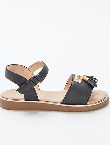 Sandalias con borlas de adorno