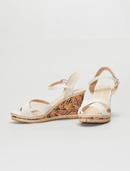 Sandalias cuna mujer beige