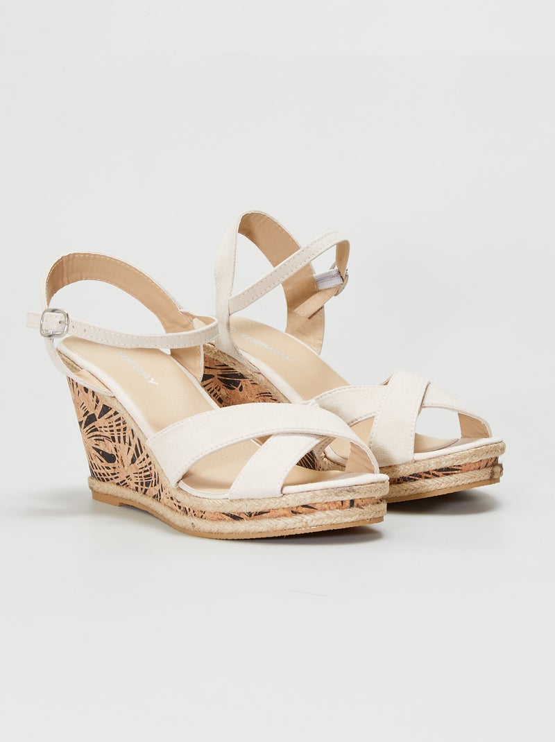 Sandalias con cuña BEIGE - Kiabi