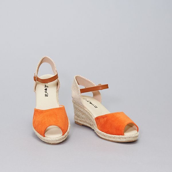 sandalias naranjas