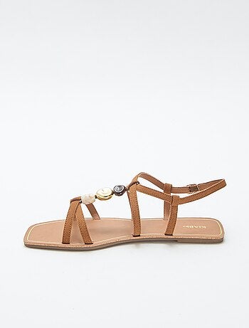 Sandalias con detalles de joyas