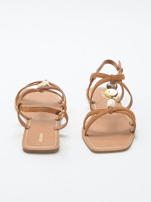 Sandalias con detalles de joyas - Kiabi