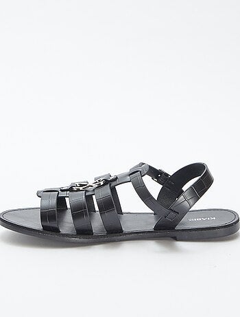Sandalias con detalles metálicos