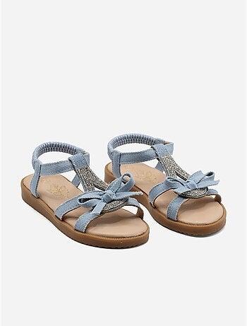 Sandalias con elásticos