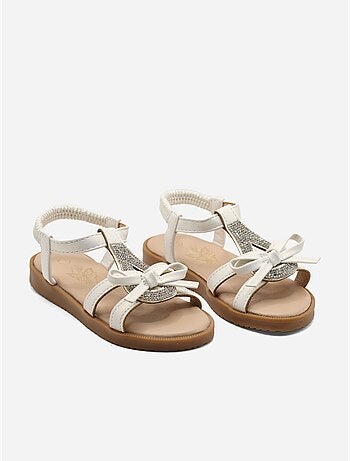 Sandalias con elásticos