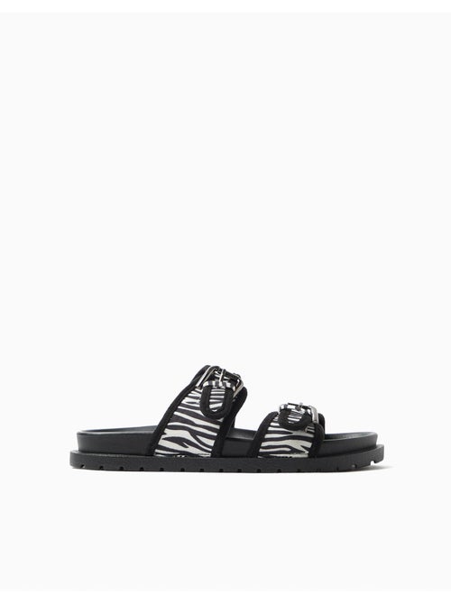 Sandalias con estampado animal, MO Fashion - Kiabi Sandalias con estampado animal, MO Fashion - Kiabi