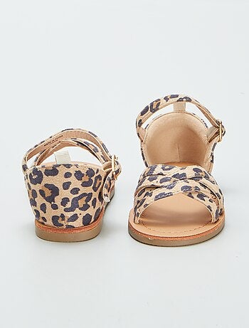 Sandalias con estampado de leopardo