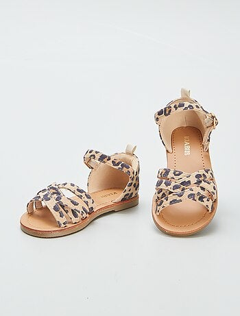 Sandalias con estampado de leopardo