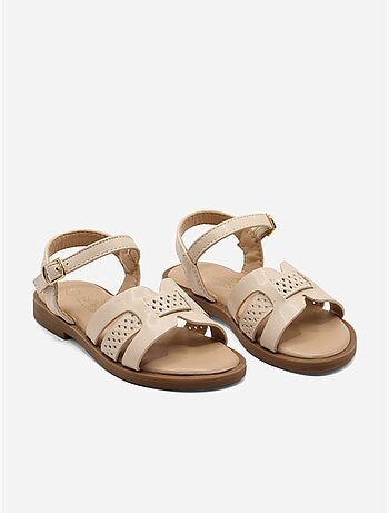 Sandalias con hebilla