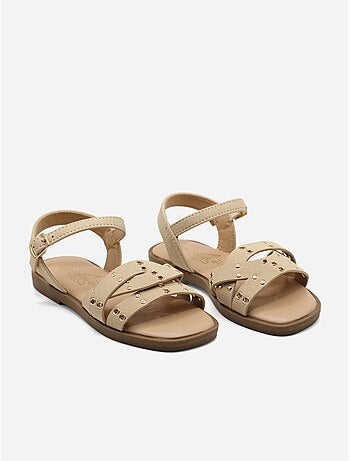 Sandalias con hebilla
