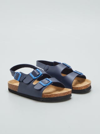 Sandalias con hebillas