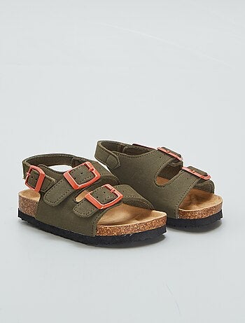 Sandalias con hebillas
