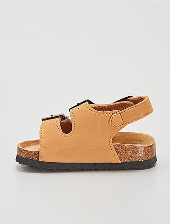 Sandalias con hebillas