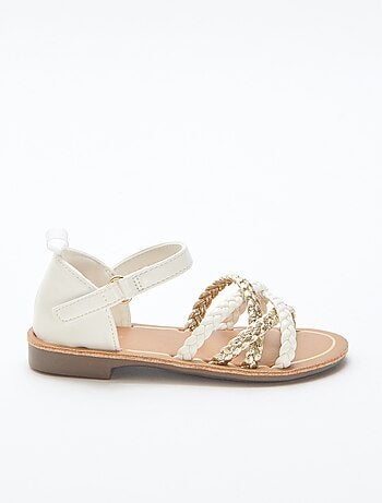 Sandalias con múltiples tiras trenzadas