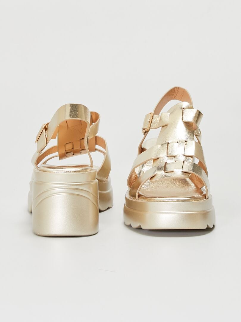 SANDALIA SEIALE GAITA ORO