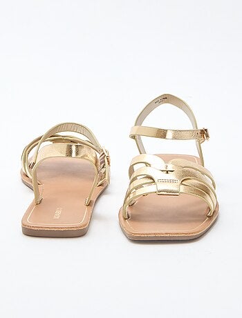 Sandalias con tira cruzada