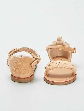 Sandalias con tira trenzada