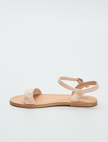 Sandalias con tira trenzada