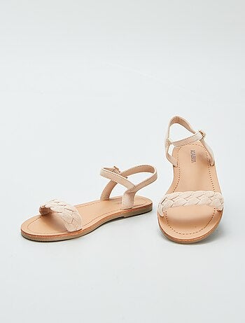 Sandalias con tira trenzada