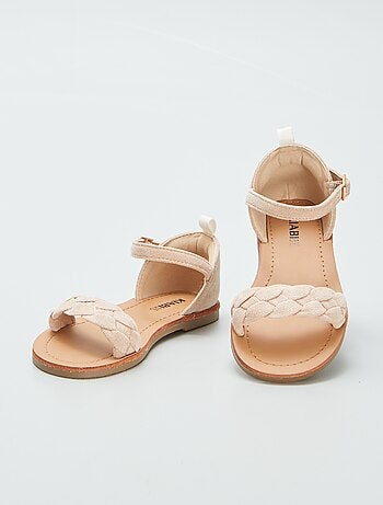 Sandalias con tira trenzada