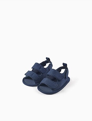 Sandalias con tiras autoadherentes