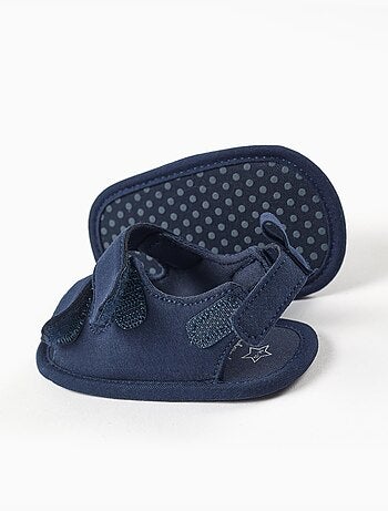 Sandalias con tiras autoadherentes