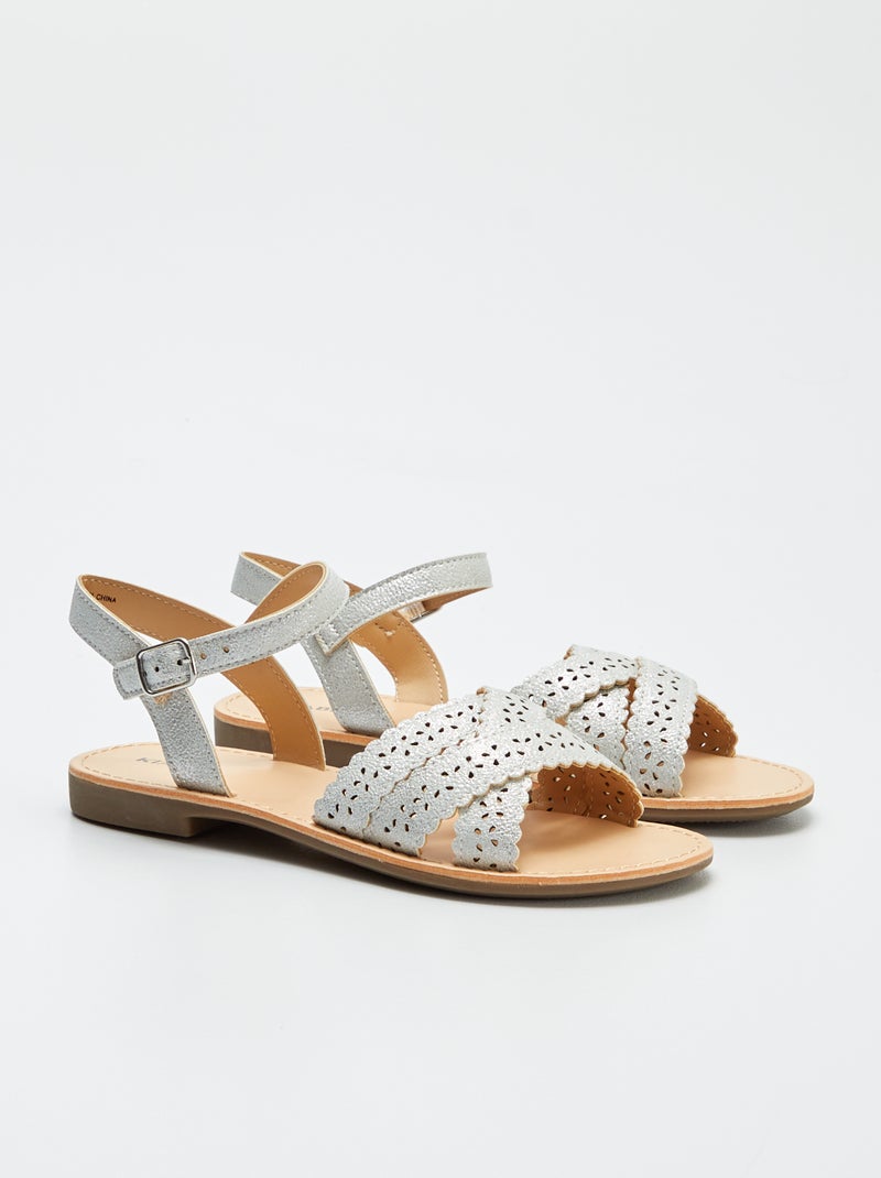 Sandalias con tiras caladas GRIS - Kiabi