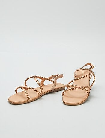 Sandalias con tiras cruzadas con strass