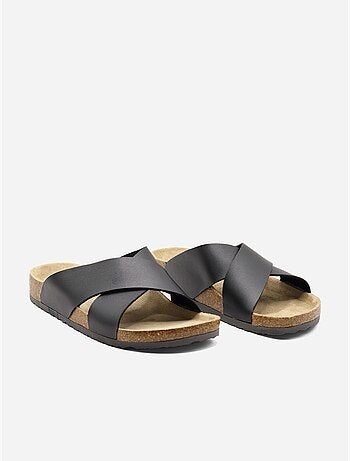 Sandalias con tiras cruzadas