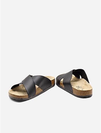 Sandalias con tiras cruzadas