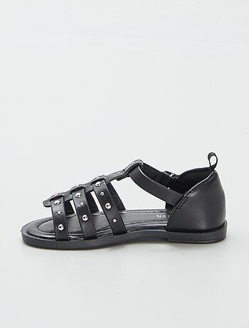 Sandalias con tiras de tachuelas
