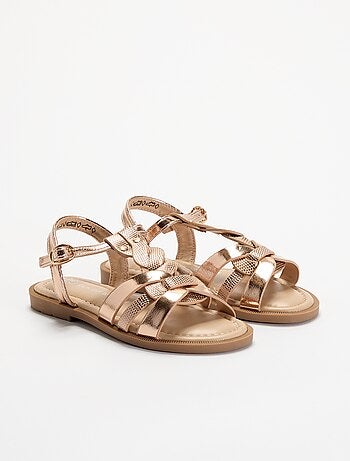 Sandalias con tiras trenzadas